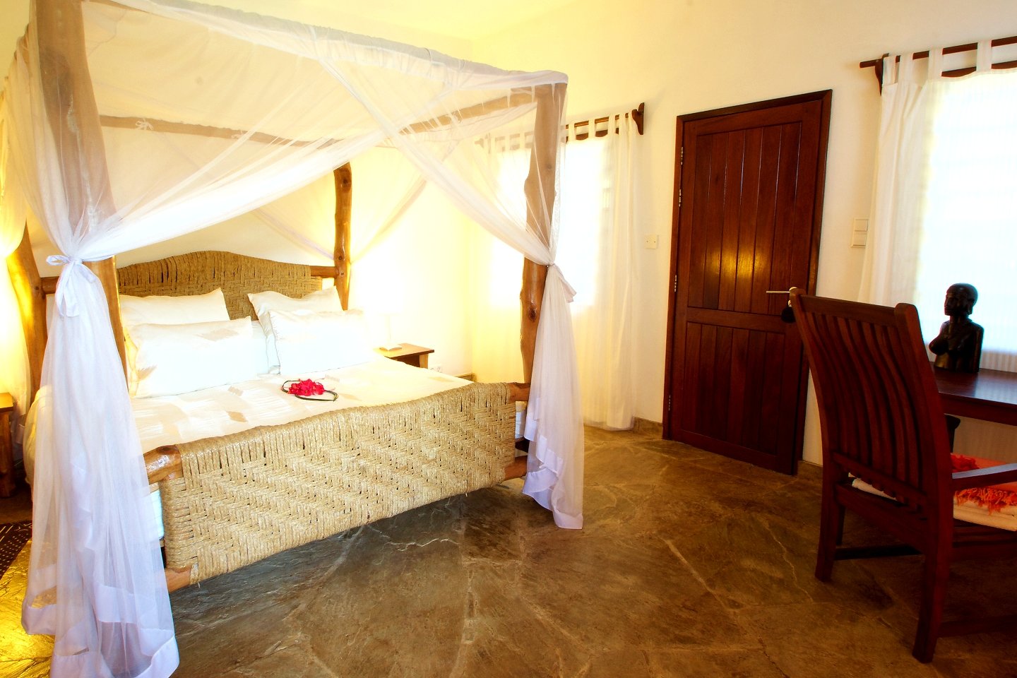 The Private Ocean Club - Galu 723 - Bungalow Hodari 3